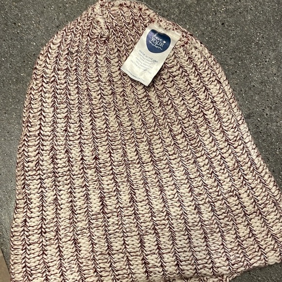 Love your melon Burgundy speckled cuffed beanie - Picture 4 of 6
